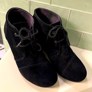 Bobs wedge heel shoe